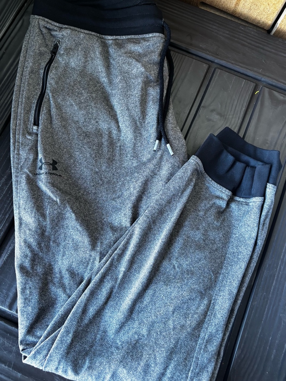 Under Armour  Gray Joggers with Black Waistband XL men